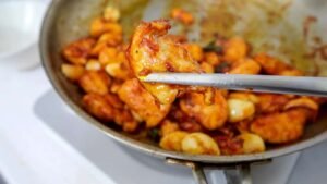 spicy garlic dakgangjeong